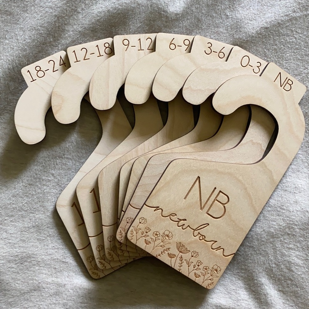 Baby closet clothing divider